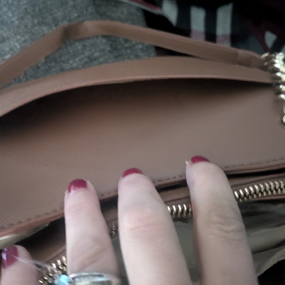 Women's Tan Shoulder Bag with Gold Chain - Picture 4 of 4